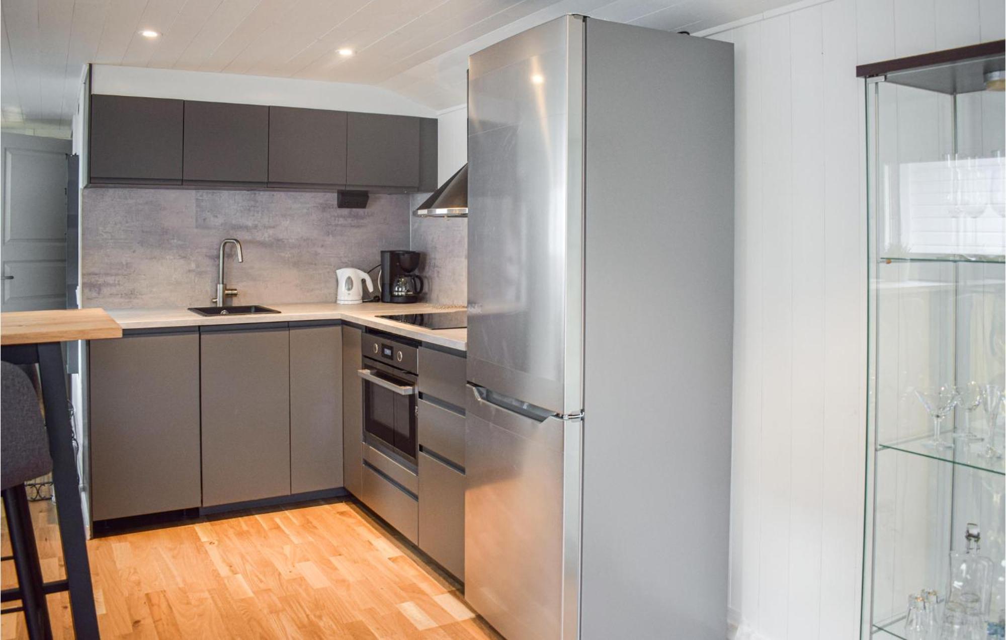 Gorgeous Home In Borgholm With Wifi Zewnętrze zdjęcie